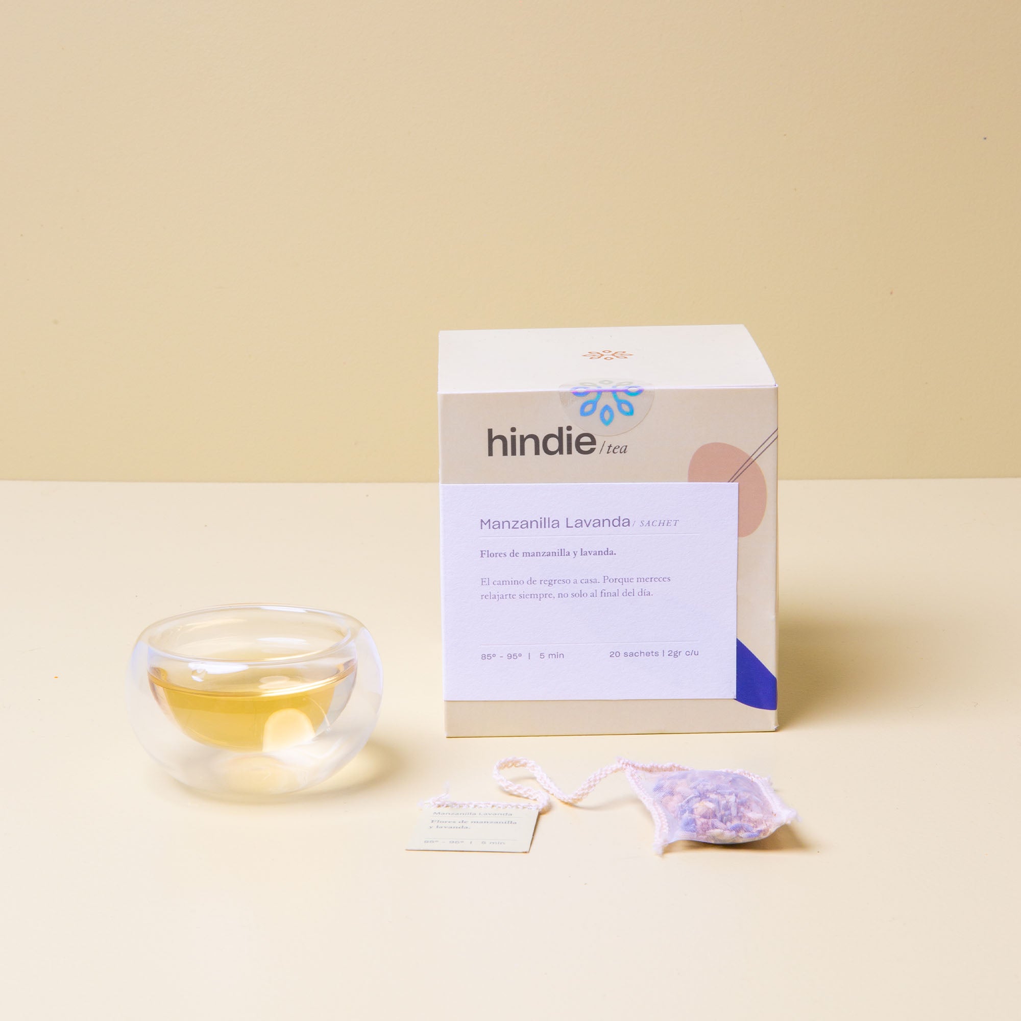 Infusion manzanilla lavanda preparada