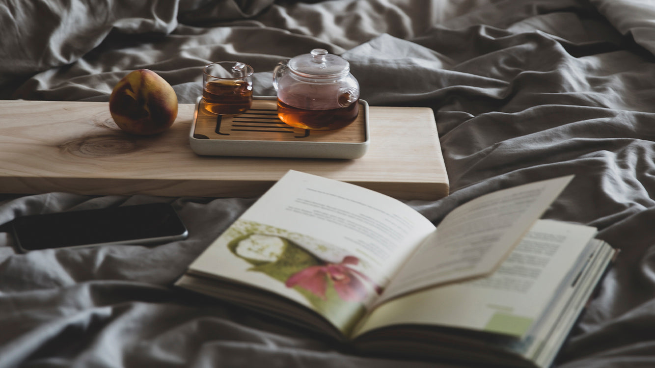 Maridajes especiales: Un libro con una taza de té